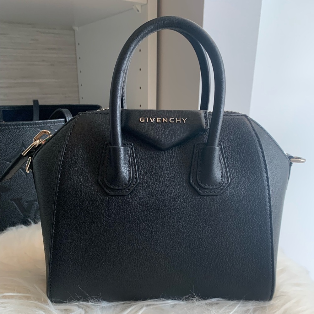 Mini antigona in black sugar with silver hardware